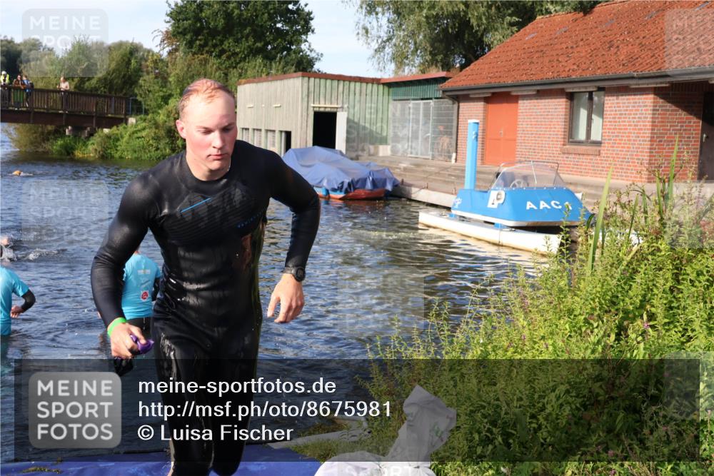 31.08.2025 - Elbe Triathlon Hamburg Luisa Fischer http://msf.ph/oto/8675981 31.08.2025 09:02:23 Schwimmen 415, 600 meine-sportfotos.de