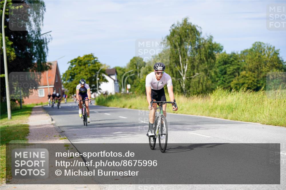 31.08.2025 - Elbe Triathlon Hamburg Michael Burmester http://msf.ph/oto/8675996 31.08.2025 10:22:17 Radfahren 730, 824, 974, 1000, 1085 meine-sportfotos.de