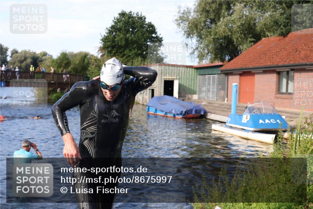 31.08.2025 - Elbe Triathlon Hamburg Luisa Fischer http://msf.ph/oto/8675997 31.08.2025 09:02:34 Schwimmen 600 meine-sportfotos.de