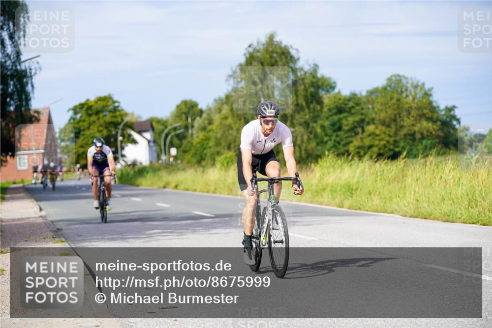31.08.2025 - Elbe Triathlon Hamburg Michael Burmester http://msf.ph/oto/8675999 31.08.2025 10:22:17 Radfahren 730, 824, 974, 1000, 1085 meine-sportfotos.de