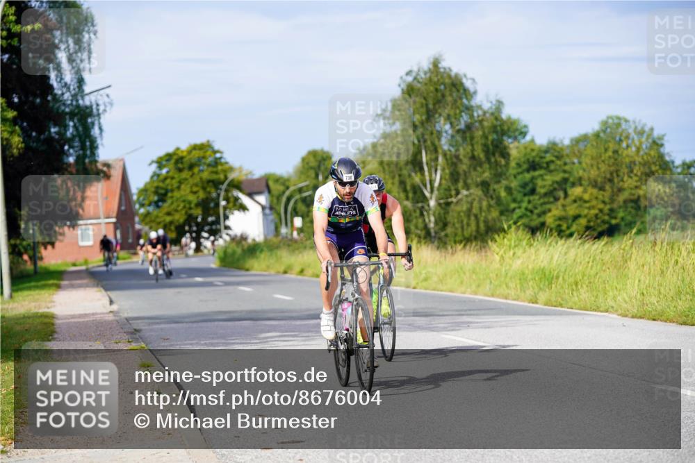 31.08.2025 - Elbe Triathlon Hamburg Michael Burmester http://msf.ph/oto/8676004 31.08.2025 10:22:19 Radfahren 730, 824, 974, 1000, 1009, 1085 meine-sportfotos.de