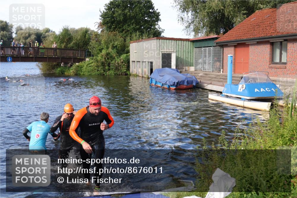 31.08.2025 - Elbe Triathlon Hamburg Luisa Fischer http://msf.ph/oto/8676011 31.08.2025 09:02:59 Schwimmen 480, 493, 496 meine-sportfotos.de