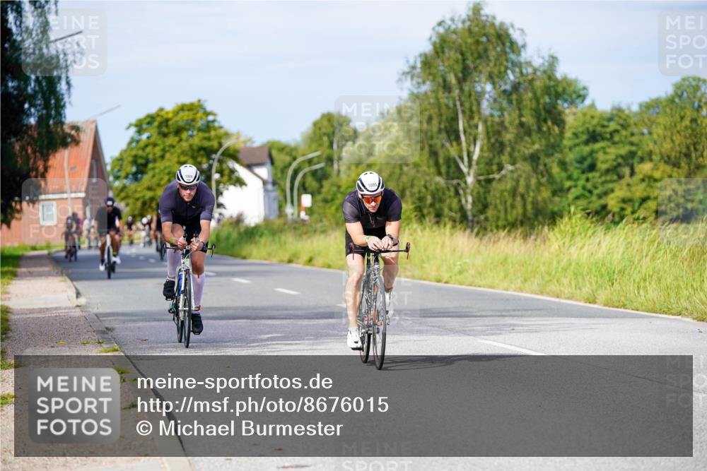31.08.2025 - Elbe Triathlon Hamburg Michael Burmester http://msf.ph/oto/8676015 31.08.2025 10:22:23 Radfahren 974, 983, 1009, 1052, 1085 meine-sportfotos.de