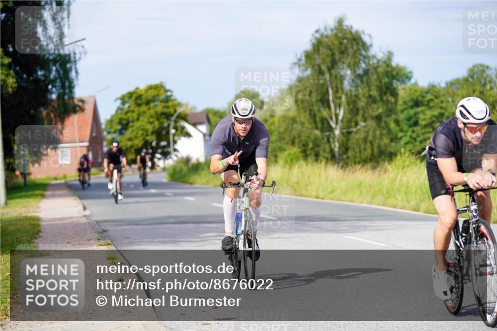 31.08.2025 - Elbe Triathlon Hamburg Michael Burmester http://msf.ph/oto/8676022 31.08.2025 10:22:24 Radfahren 983, 1009, 1052, 1085 meine-sportfotos.de