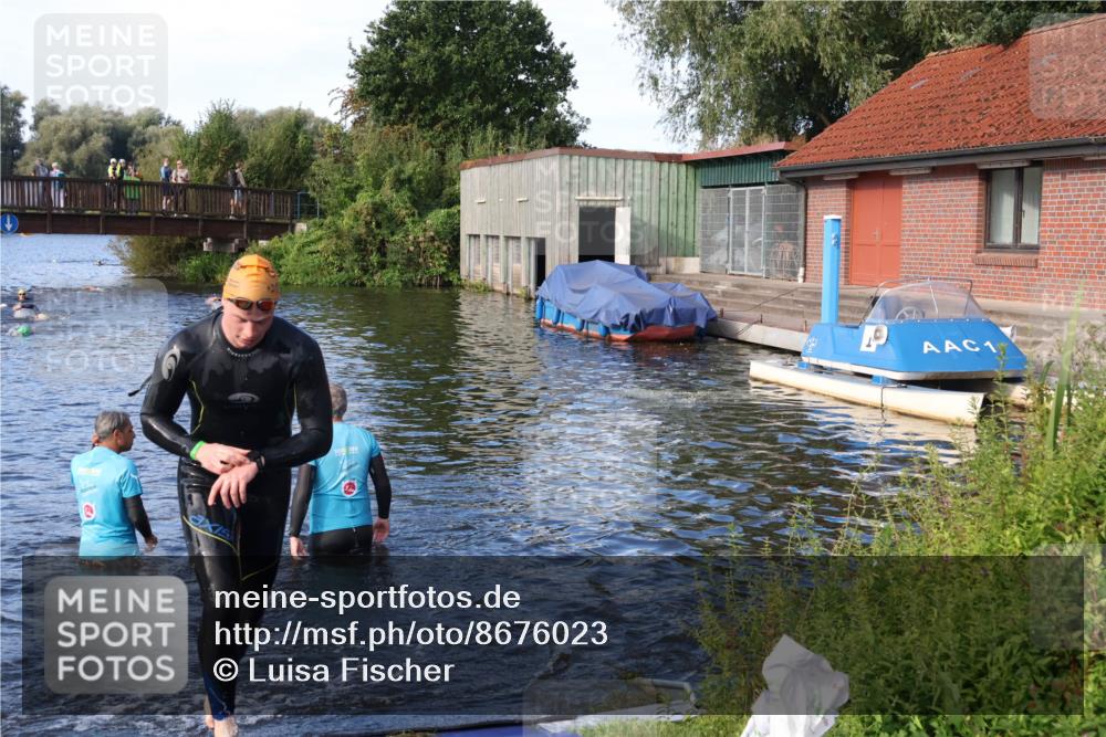 31.08.2025 - Elbe Triathlon Hamburg Luisa Fischer http://msf.ph/oto/8676023 31.08.2025 09:03:03 Schwimmen 480, 493, 496 meine-sportfotos.de