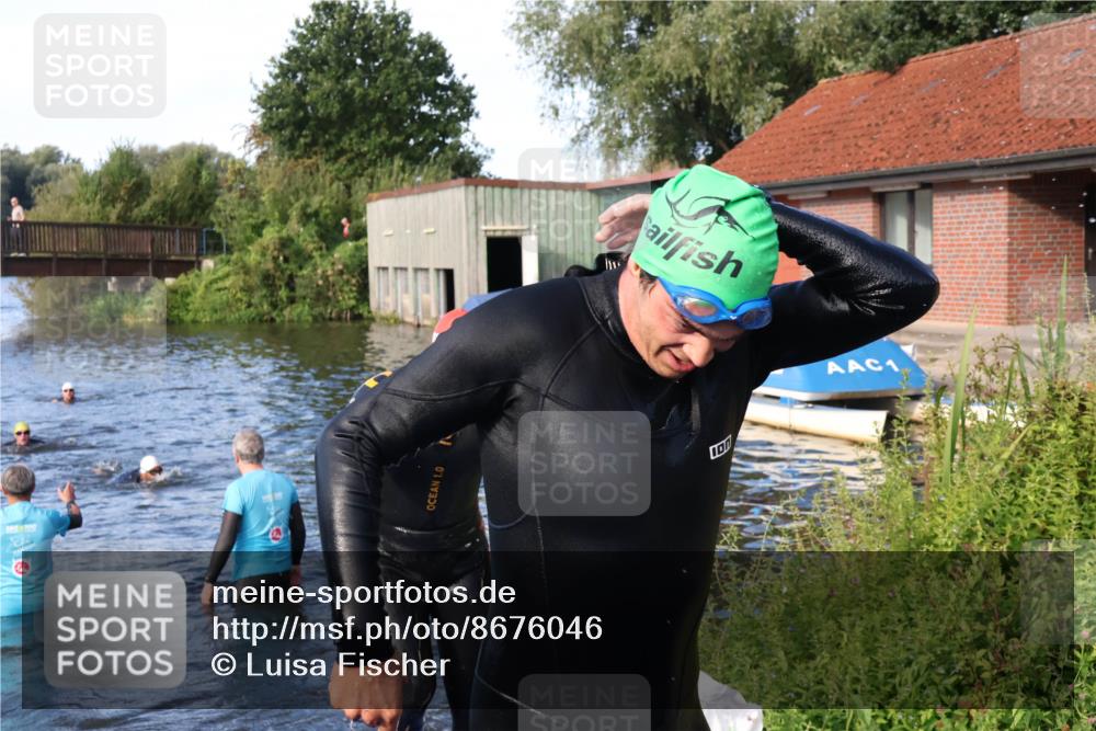 31.08.2025 - Elbe Triathlon Hamburg Luisa Fischer http://msf.ph/oto/8676046 31.08.2025 09:03:36 Schwimmen 394, 582, 619 meine-sportfotos.de