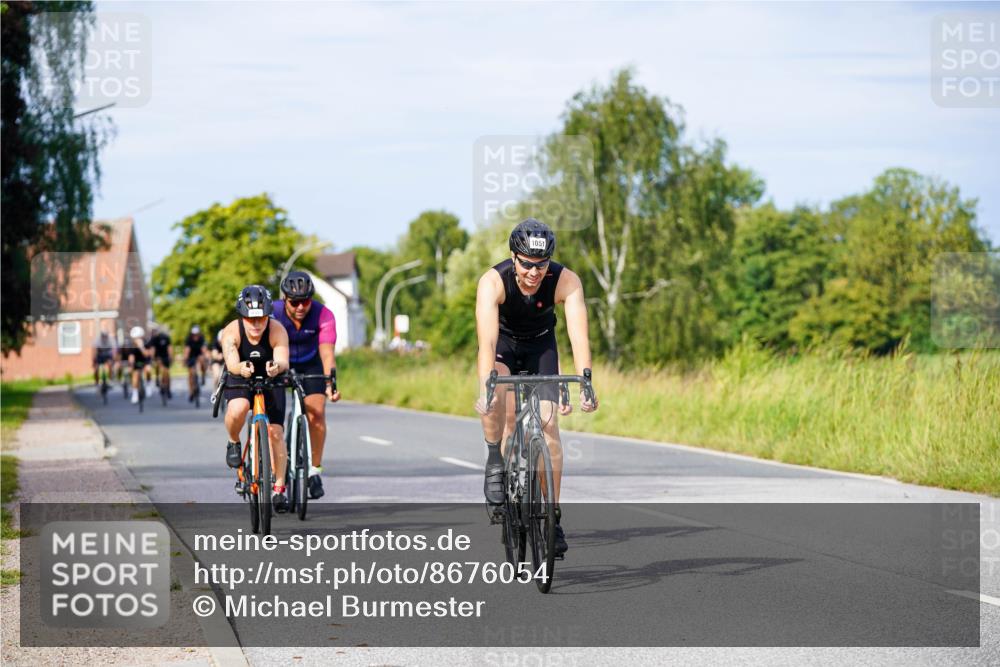 31.08.2025 - Elbe Triathlon Hamburg Michael Burmester http://msf.ph/oto/8676054 31.08.2025 10:22:31 Radfahren 612, 832, 879, 899, 939, 983, 984, 998, 1051, 1052 meine-sportfotos.de