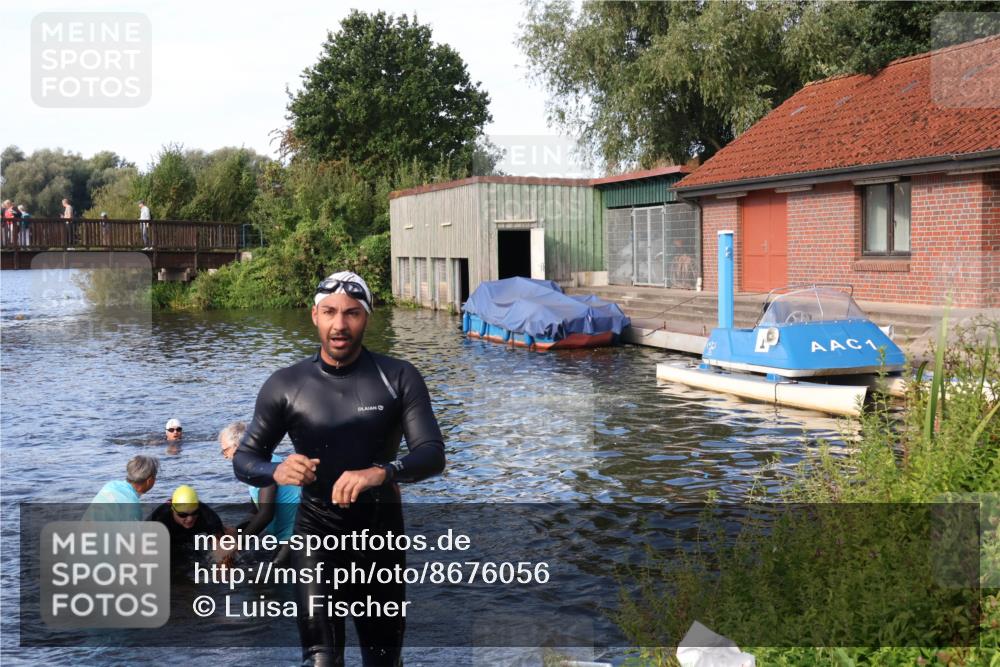 31.08.2025 - Elbe Triathlon Hamburg Luisa Fischer http://msf.ph/oto/8676056 31.08.2025 09:03:49 Schwimmen 387, 483 meine-sportfotos.de