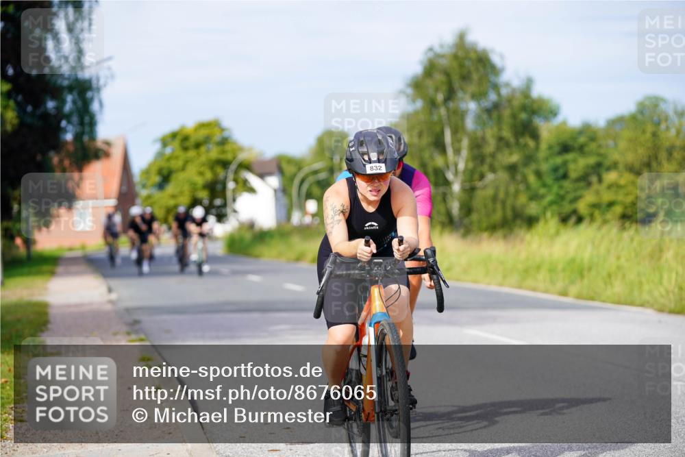 31.08.2025 - Elbe Triathlon Hamburg Michael Burmester http://msf.ph/oto/8676065 31.08.2025 10:22:32 Radfahren 612, 832, 879, 899, 939, 984, 998, 1051, 1052, 1070 meine-sportfotos.de