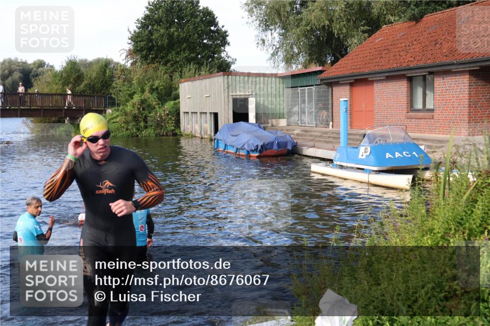31.08.2025 - Elbe Triathlon Hamburg Luisa Fischer http://msf.ph/oto/8676067 31.08.2025 09:03:53 Schwimmen 387, 483, 528 meine-sportfotos.de