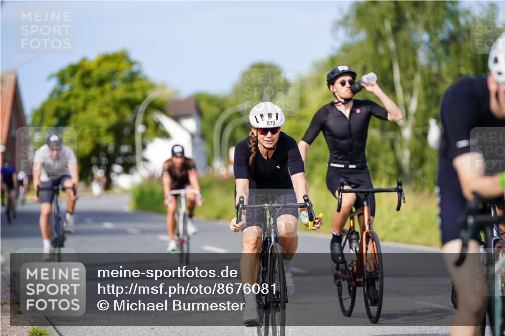 31.08.2025 - Elbe Triathlon Hamburg Michael Burmester http://msf.ph/oto/8676081 31.08.2025 10:22:37 Radfahren 400, 879, 939, 950, 984, 998, 1070 meine-sportfotos.de