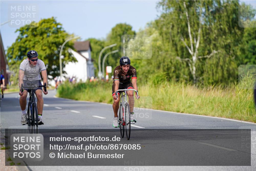 31.08.2025 - Elbe Triathlon Hamburg Michael Burmester http://msf.ph/oto/8676085 31.08.2025 10:22:38 Radfahren 400, 879, 939, 950, 984, 998, 1070 meine-sportfotos.de