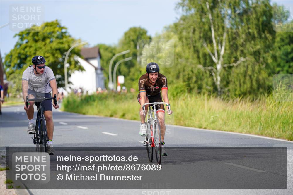 31.08.2025 - Elbe Triathlon Hamburg Michael Burmester http://msf.ph/oto/8676089 31.08.2025 10:22:38 Radfahren 400, 879, 939, 950, 984, 998, 1070 meine-sportfotos.de