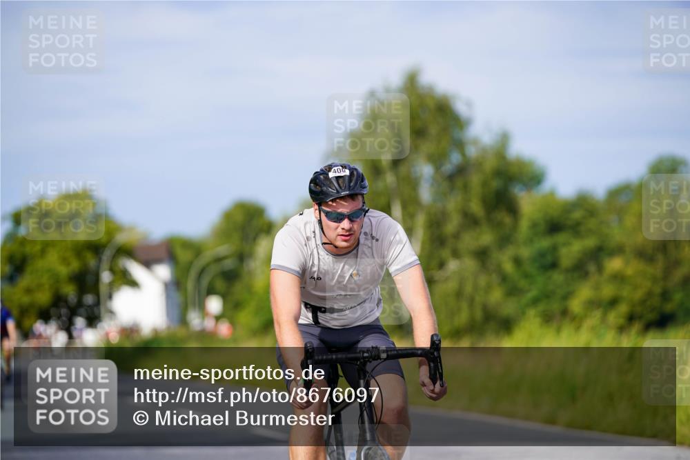 31.08.2025 - Elbe Triathlon Hamburg Michael Burmester http://msf.ph/oto/8676097 31.08.2025 10:22:40 Radfahren 400, 879, 939, 950, 984, 998, 1005, 1070 meine-sportfotos.de