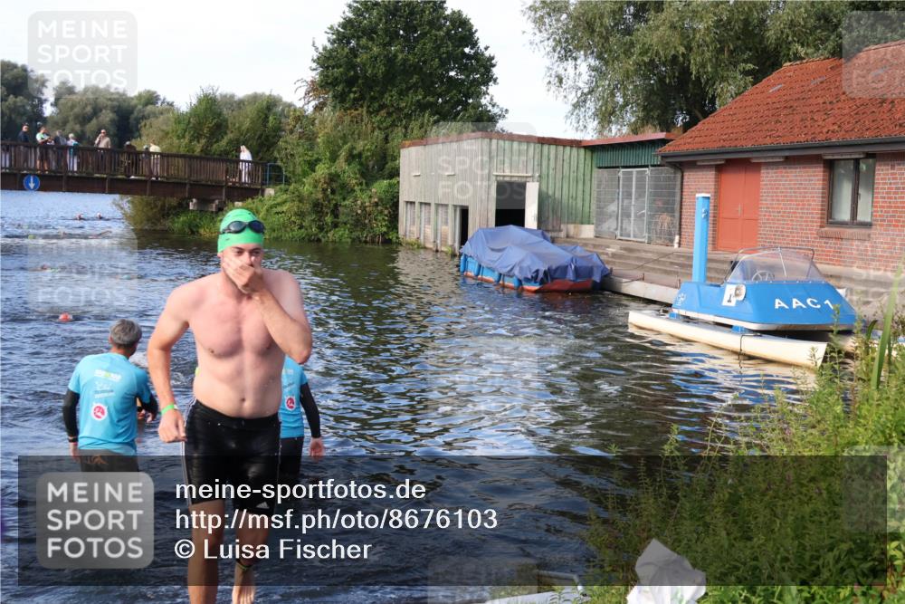 31.08.2025 - Elbe Triathlon Hamburg Luisa Fischer http://msf.ph/oto/8676103 31.08.2025 09:04:48 Schwimmen 515, 527, 630 meine-sportfotos.de