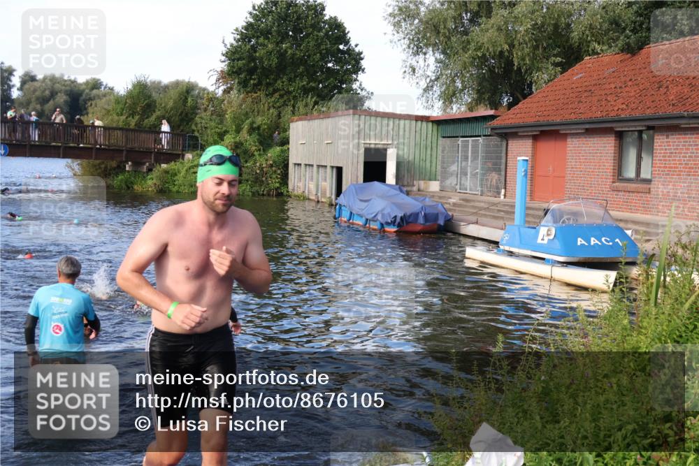 31.08.2025 - Elbe Triathlon Hamburg Luisa Fischer http://msf.ph/oto/8676105 31.08.2025 09:04:49 Schwimmen 515, 527, 630 meine-sportfotos.de