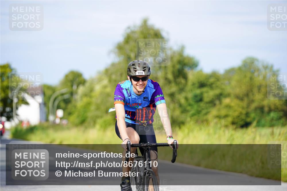 31.08.2025 - Elbe Triathlon Hamburg Michael Burmester http://msf.ph/oto/8676110 31.08.2025 10:22:44 Radfahren 878, 950, 1005, 1048 meine-sportfotos.de