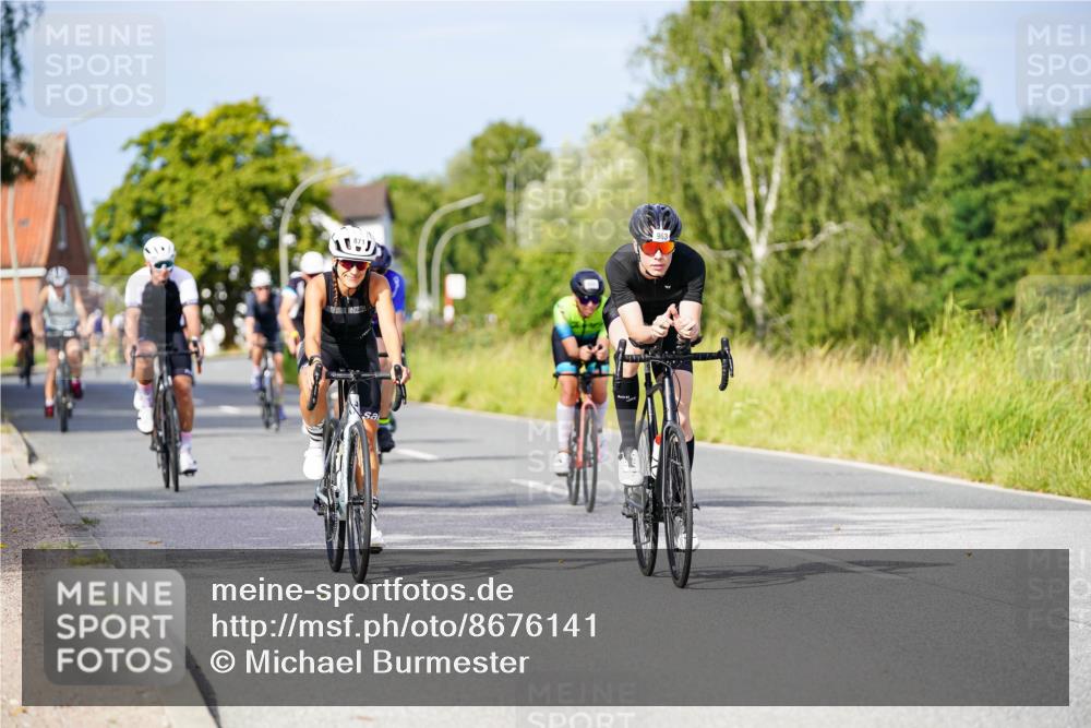 31.08.2025 - Elbe Triathlon Hamburg Michael Burmester http://msf.ph/oto/8676141 31.08.2025 10:22:56 Radfahren 698, 747, 762, 792, 805, 871, 942, 963, 971, 978, 1007, 1063, 1067 meine-sportfotos.de