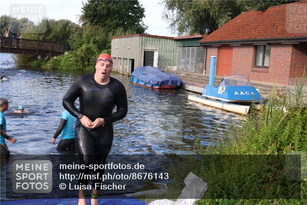 31.08.2025 - Elbe Triathlon Hamburg Luisa Fischer http://msf.ph/oto/8676143 31.08.2025 09:05:09 Schwimmen 504 meine-sportfotos.de