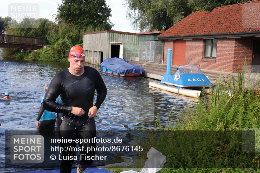 31.08.2025 - Elbe Triathlon Hamburg Luisa Fischer http://msf.ph/oto/8676145 31.08.2025 09:05:09 Schwimmen 504 meine-sportfotos.de