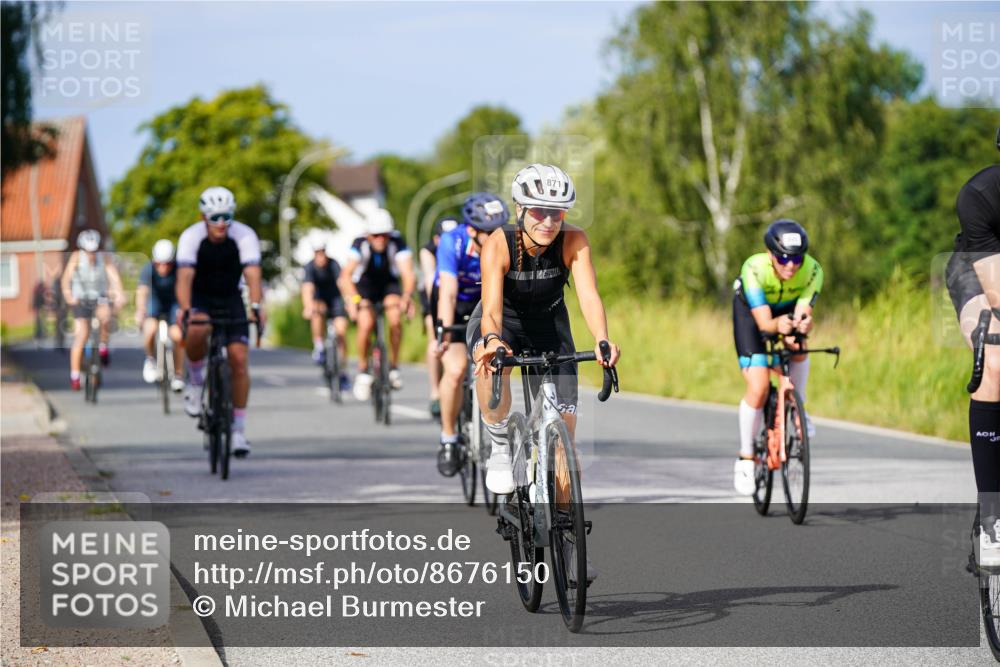 31.08.2025 - Elbe Triathlon Hamburg Michael Burmester http://msf.ph/oto/8676150 31.08.2025 10:22:56 Radfahren 698, 747, 762, 792, 805, 871, 942, 963, 971, 978, 1007, 1063, 1067 meine-sportfotos.de