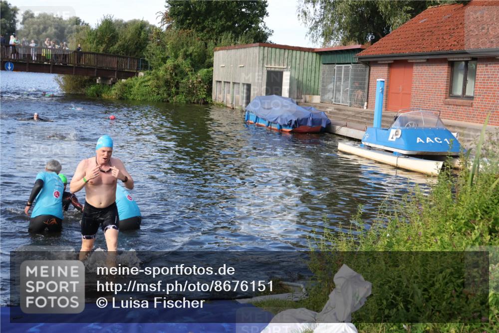 31.08.2025 - Elbe Triathlon Hamburg Luisa Fischer http://msf.ph/oto/8676151 31.08.2025 09:05:19 Schwimmen 495, 522 meine-sportfotos.de
