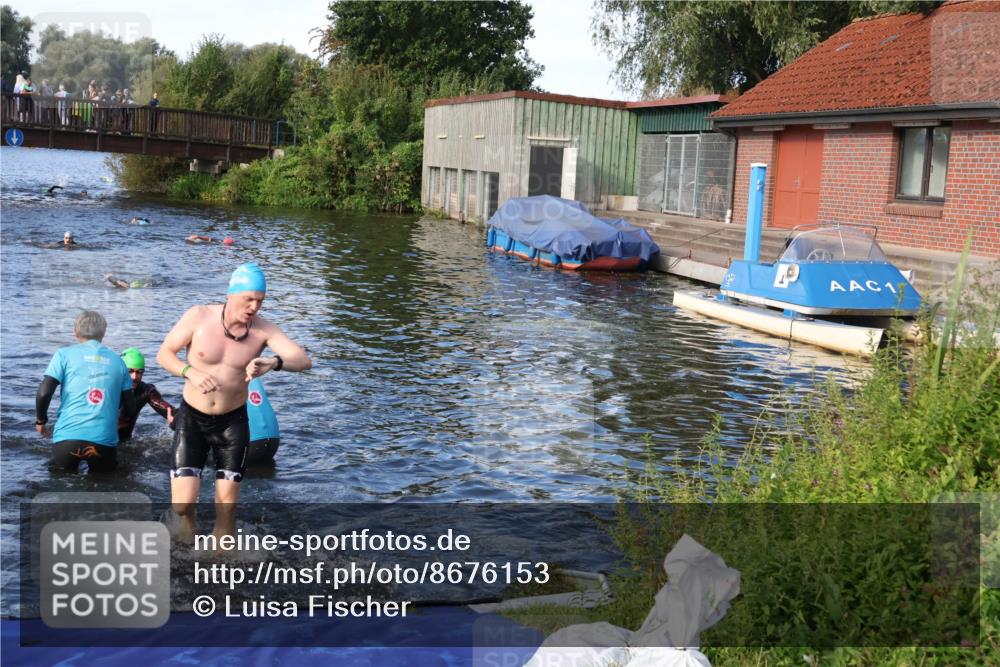 31.08.2025 - Elbe Triathlon Hamburg Luisa Fischer http://msf.ph/oto/8676153 31.08.2025 09:05:20 Schwimmen 495, 522 meine-sportfotos.de