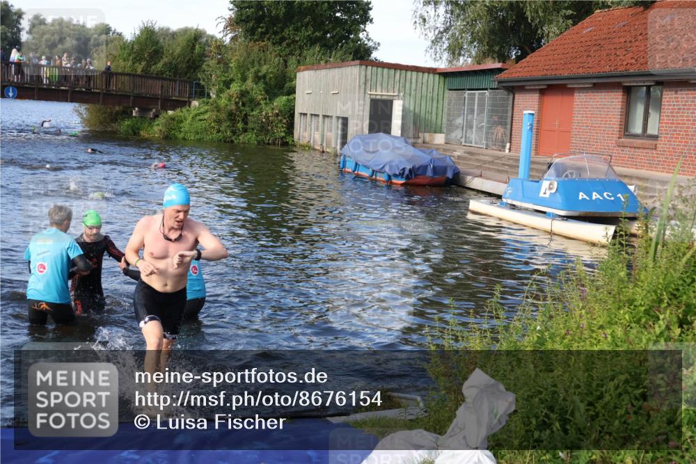 31.08.2025 - Elbe Triathlon Hamburg Luisa Fischer http://msf.ph/oto/8676154 31.08.2025 09:05:20 Schwimmen 495, 522 meine-sportfotos.de