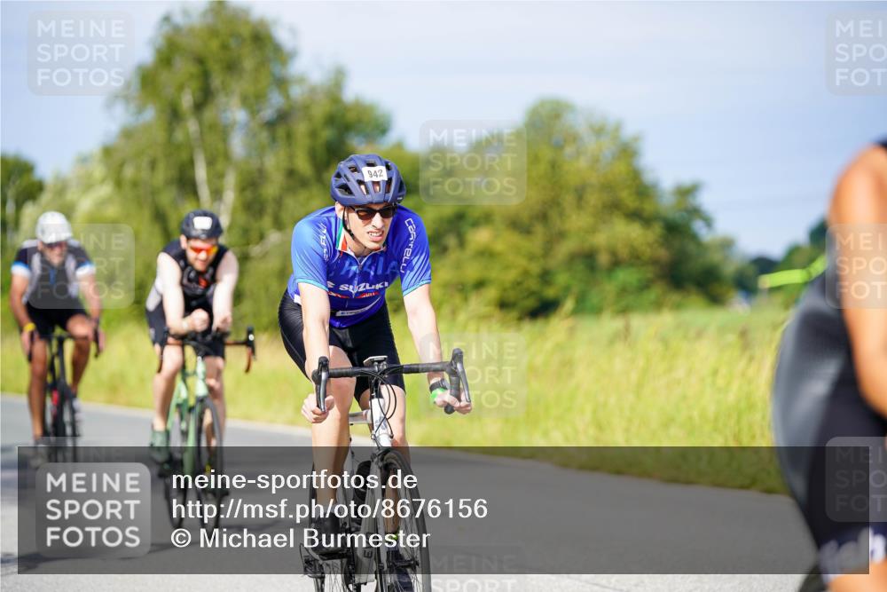 31.08.2025 - Elbe Triathlon Hamburg Michael Burmester http://msf.ph/oto/8676156 31.08.2025 10:22:58 Radfahren 698, 747, 762, 792, 805, 871, 942, 963, 971, 978, 1063, 1067, 1106 meine-sportfotos.de