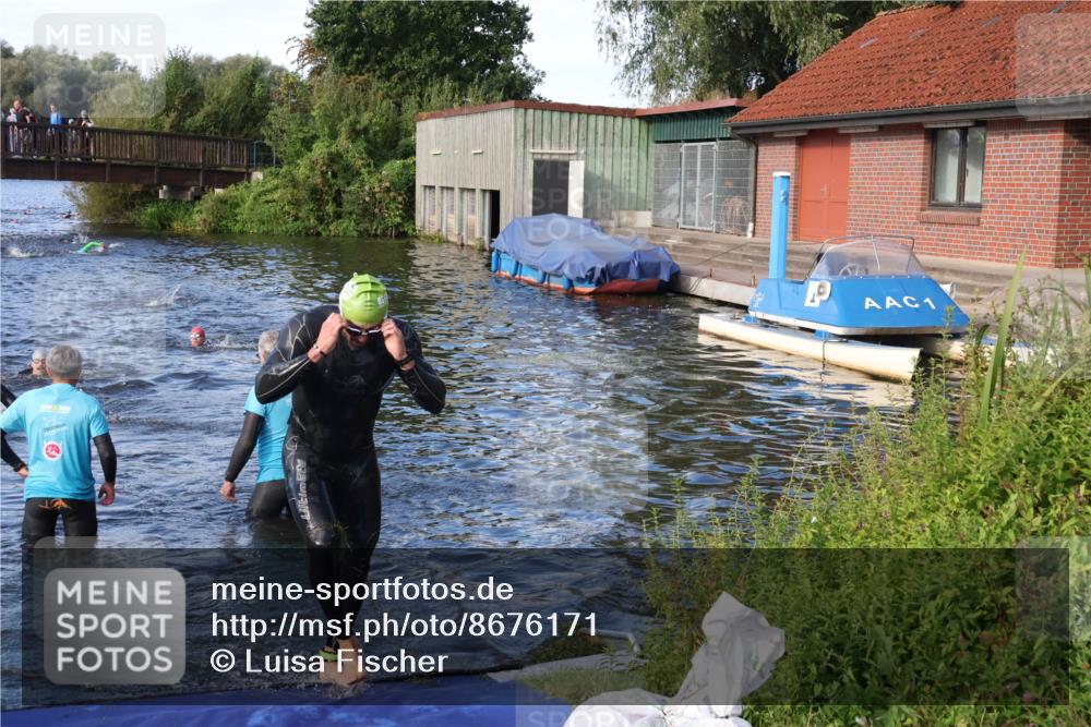 31.08.2025 - Elbe Triathlon Hamburg Luisa Fischer http://msf.ph/oto/8676171 31.08.2025 09:05:37 Schwimmen 596, 672 meine-sportfotos.de