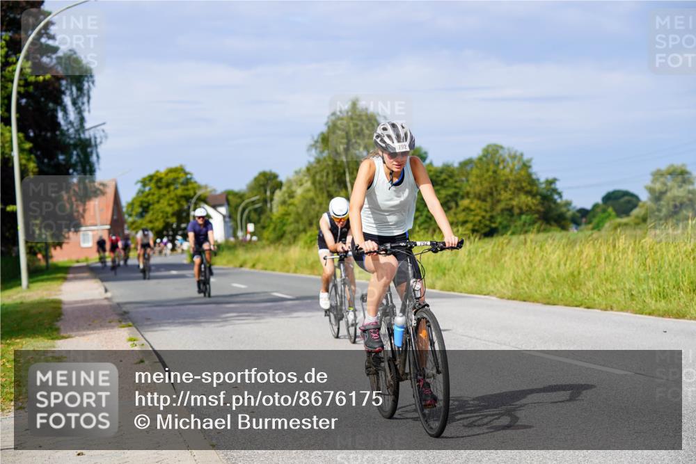 31.08.2025 - Elbe Triathlon Hamburg Michael Burmester http://msf.ph/oto/8676175 31.08.2025 10:23:01 Radfahren 698, 747, 762, 792, 942, 971, 978, 981, 995, 996, 1063, 1067, 1106 meine-sportfotos.de