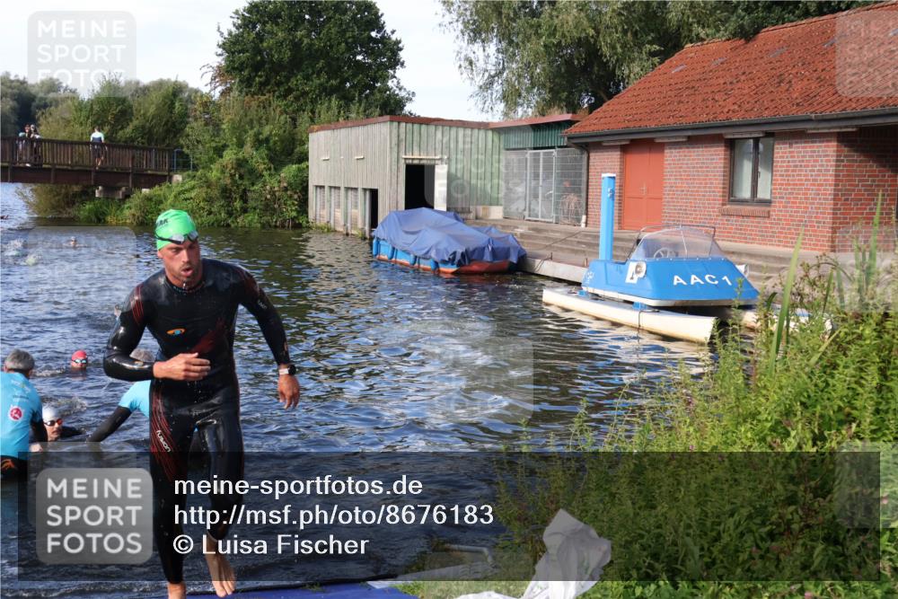 31.08.2025 - Elbe Triathlon Hamburg Luisa Fischer http://msf.ph/oto/8676183 31.08.2025 09:05:45 Schwimmen 420, 547, 596 meine-sportfotos.de