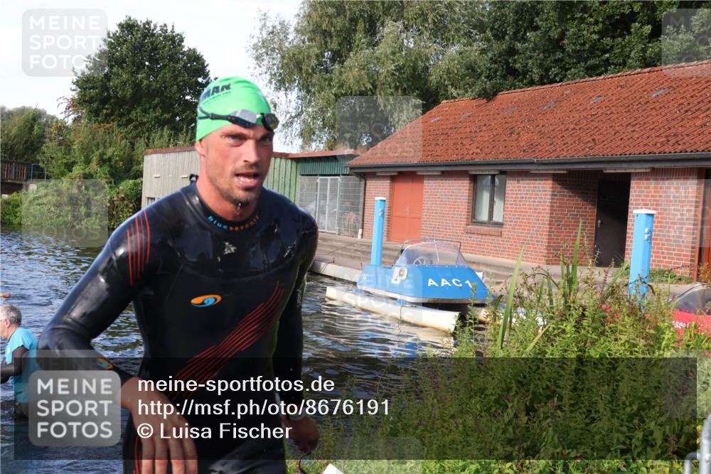 31.08.2025 - Elbe Triathlon Hamburg Luisa Fischer http://msf.ph/oto/8676191 31.08.2025 09:05:47 Schwimmen 420, 547, 596 meine-sportfotos.de