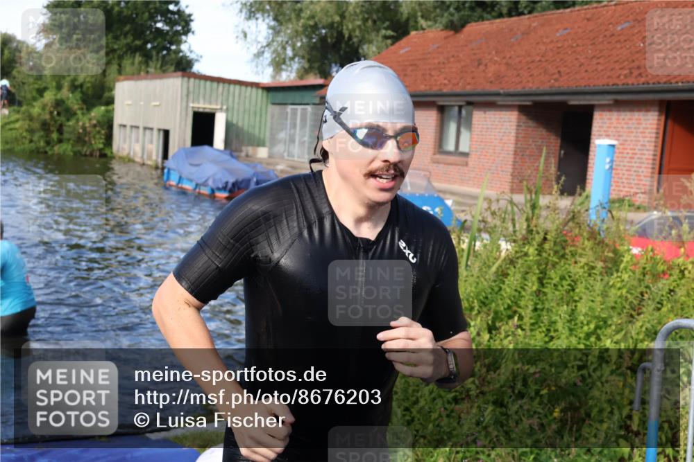 31.08.2025 - Elbe Triathlon Hamburg Luisa Fischer http://msf.ph/oto/8676203 31.08.2025 09:05:51 Schwimmen 420, 463, 547 meine-sportfotos.de