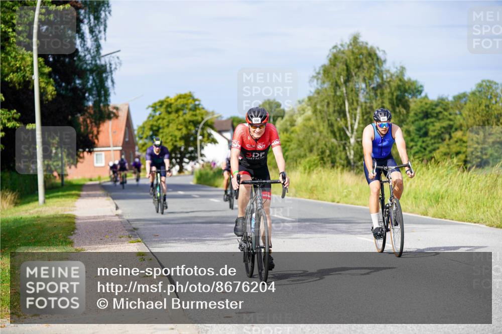 31.08.2025 - Elbe Triathlon Hamburg Michael Burmester http://msf.ph/oto/8676204 31.08.2025 10:23:07 Radfahren 981, 995, 996, 1049, 1077, 1106 meine-sportfotos.de