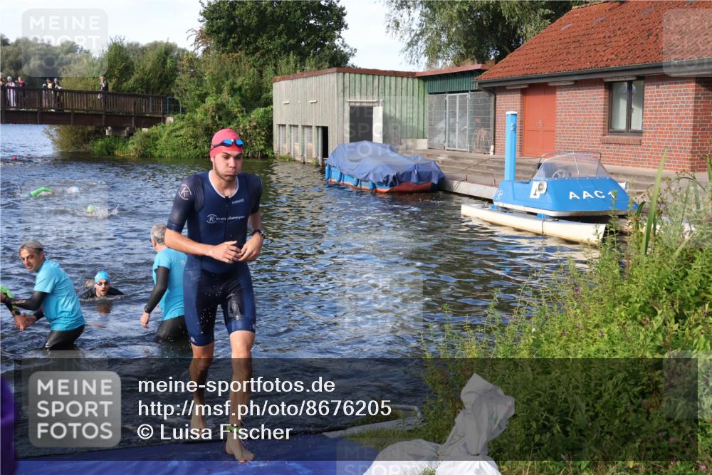 31.08.2025 - Elbe Triathlon Hamburg Luisa Fischer http://msf.ph/oto/8676205 31.08.2025 09:05:54 Schwimmen 420, 463, 517, 547 meine-sportfotos.de