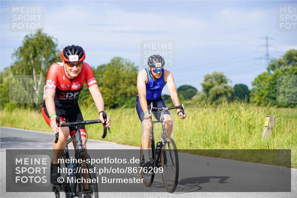 31.08.2025 - Elbe Triathlon Hamburg Michael Burmester http://msf.ph/oto/8676209 31.08.2025 10:23:08 Radfahren 981, 995, 996, 1049, 1077 meine-sportfotos.de