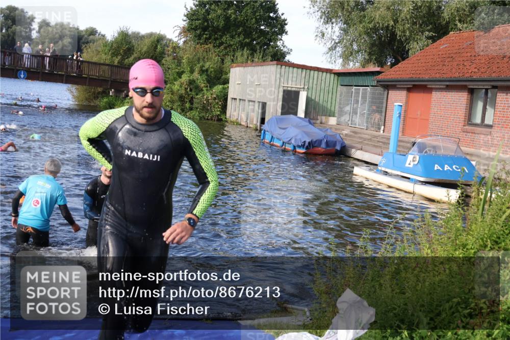 31.08.2025 - Elbe Triathlon Hamburg Luisa Fischer http://msf.ph/oto/8676213 31.08.2025 09:05:59 Schwimmen 447, 463, 517 meine-sportfotos.de