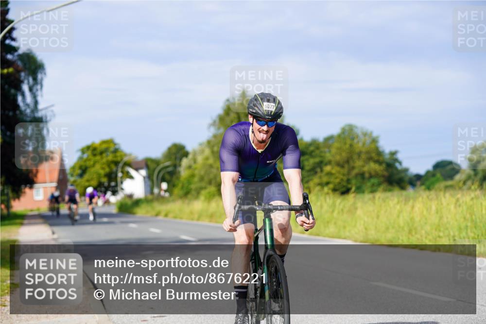 31.08.2025 - Elbe Triathlon Hamburg Michael Burmester http://msf.ph/oto/8676221 31.08.2025 10:23:11 Radfahren 922, 965, 981, 989, 996, 1049, 1056, 1077 meine-sportfotos.de