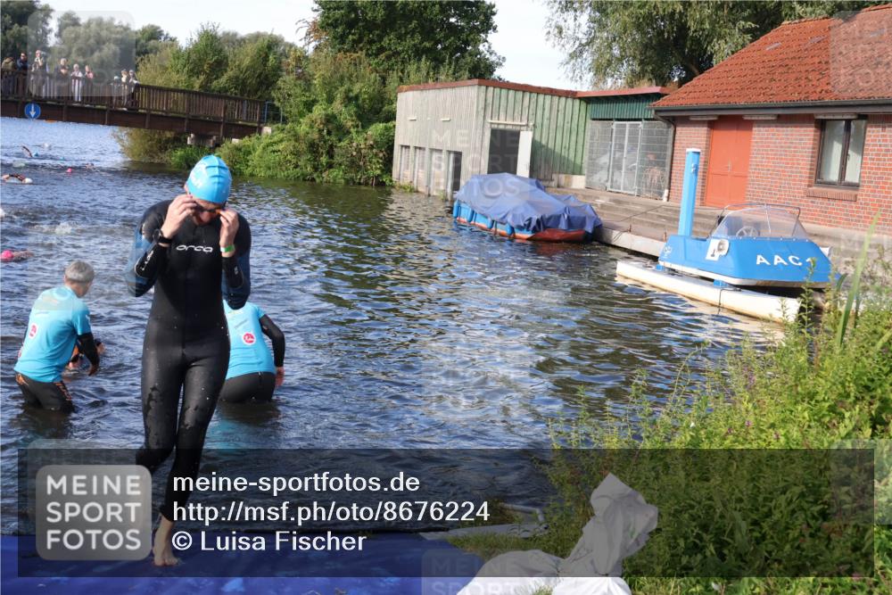 31.08.2025 - Elbe Triathlon Hamburg Luisa Fischer http://msf.ph/oto/8676224 31.08.2025 09:06:01 Schwimmen 447, 463, 517, 645 meine-sportfotos.de