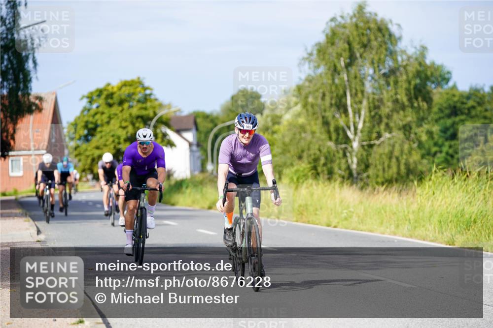 31.08.2025 - Elbe Triathlon Hamburg Michael Burmester http://msf.ph/oto/8676228 31.08.2025 10:23:14 Radfahren 922, 965, 989, 1016, 1056, 1077, 1086, 1107 meine-sportfotos.de
