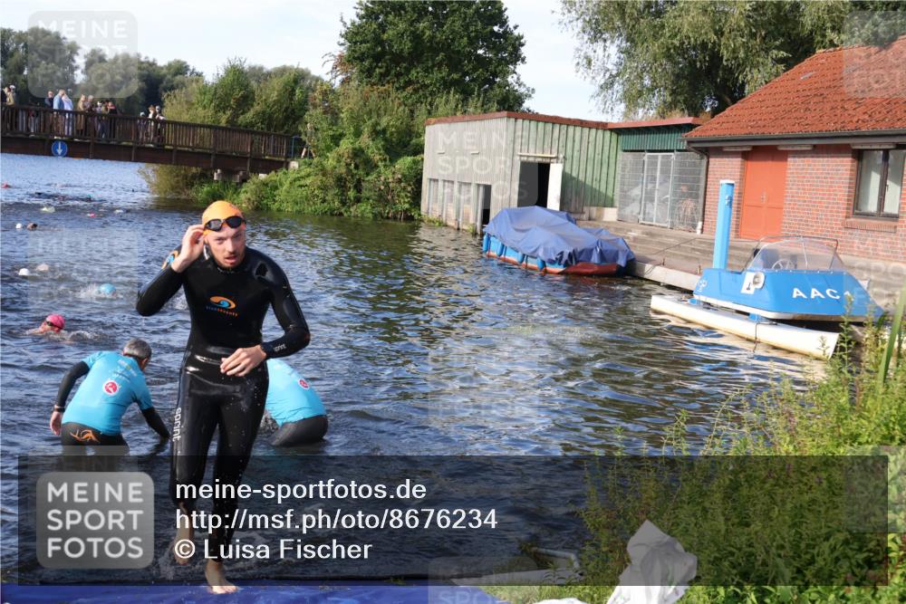 31.08.2025 - Elbe Triathlon Hamburg Luisa Fischer http://msf.ph/oto/8676234 31.08.2025 09:06:06 Schwimmen 447, 517, 645 meine-sportfotos.de