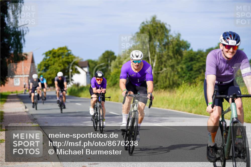 31.08.2025 - Elbe Triathlon Hamburg Michael Burmester http://msf.ph/oto/8676238 31.08.2025 10:23:16 Radfahren 922, 965, 989, 1016, 1056, 1086, 1107 meine-sportfotos.de