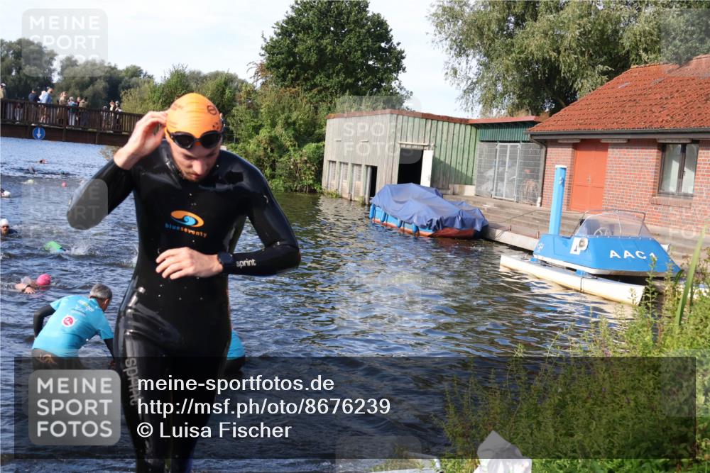 31.08.2025 - Elbe Triathlon Hamburg Luisa Fischer http://msf.ph/oto/8676239 31.08.2025 09:06:07 Schwimmen 410, 447, 645 meine-sportfotos.de