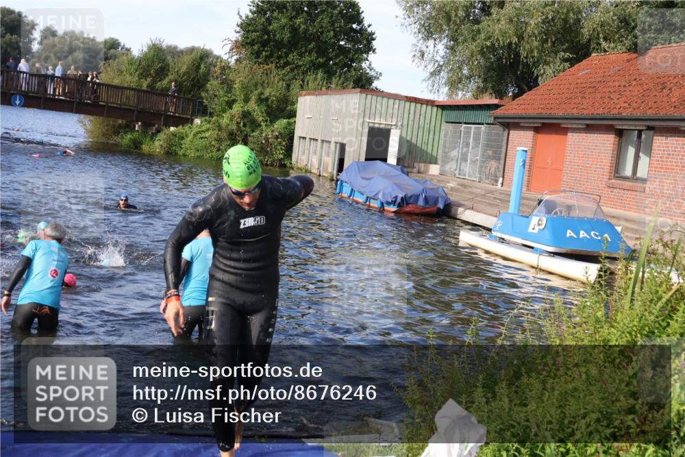 31.08.2025 - Elbe Triathlon Hamburg Luisa Fischer http://msf.ph/oto/8676246 31.08.2025 09:06:12 Schwimmen 410, 598, 645 meine-sportfotos.de