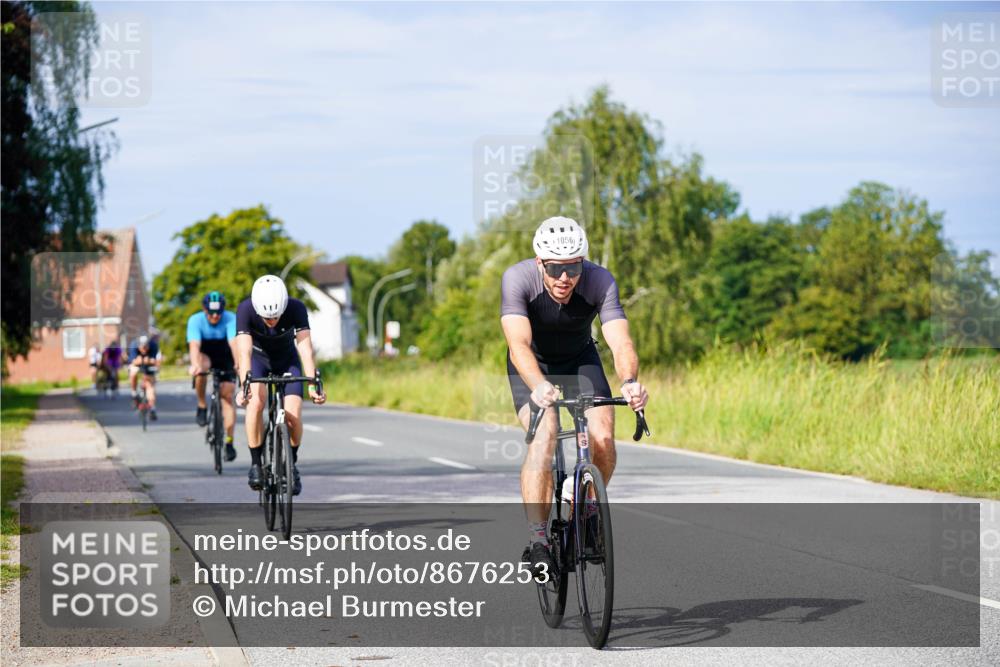 31.08.2025 - Elbe Triathlon Hamburg Michael Burmester http://msf.ph/oto/8676253 31.08.2025 10:23:18 Radfahren 922, 965, 989, 1016, 1056, 1086, 1107 meine-sportfotos.de