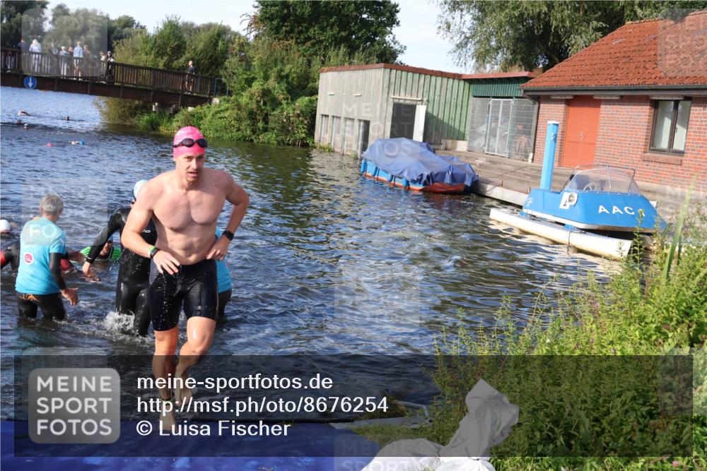 31.08.2025 - Elbe Triathlon Hamburg Luisa Fischer http://msf.ph/oto/8676254 31.08.2025 09:06:17 Schwimmen 410, 416, 524, 598 meine-sportfotos.de