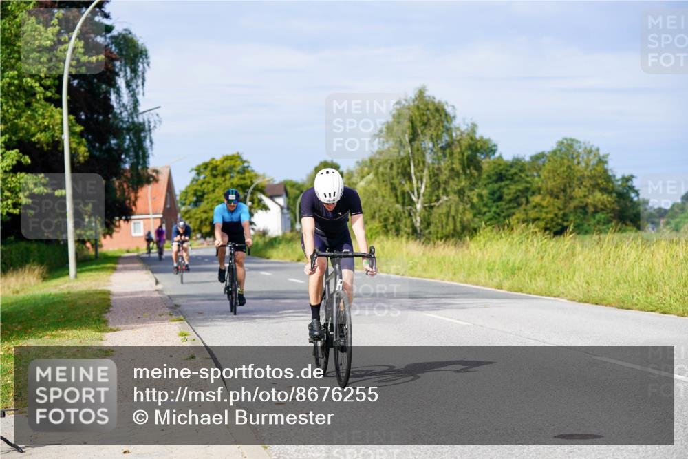 31.08.2025 - Elbe Triathlon Hamburg Michael Burmester http://msf.ph/oto/8676255 31.08.2025 10:23:19 Radfahren 922, 965, 989, 1016, 1056, 1086, 1088, 1107 meine-sportfotos.de