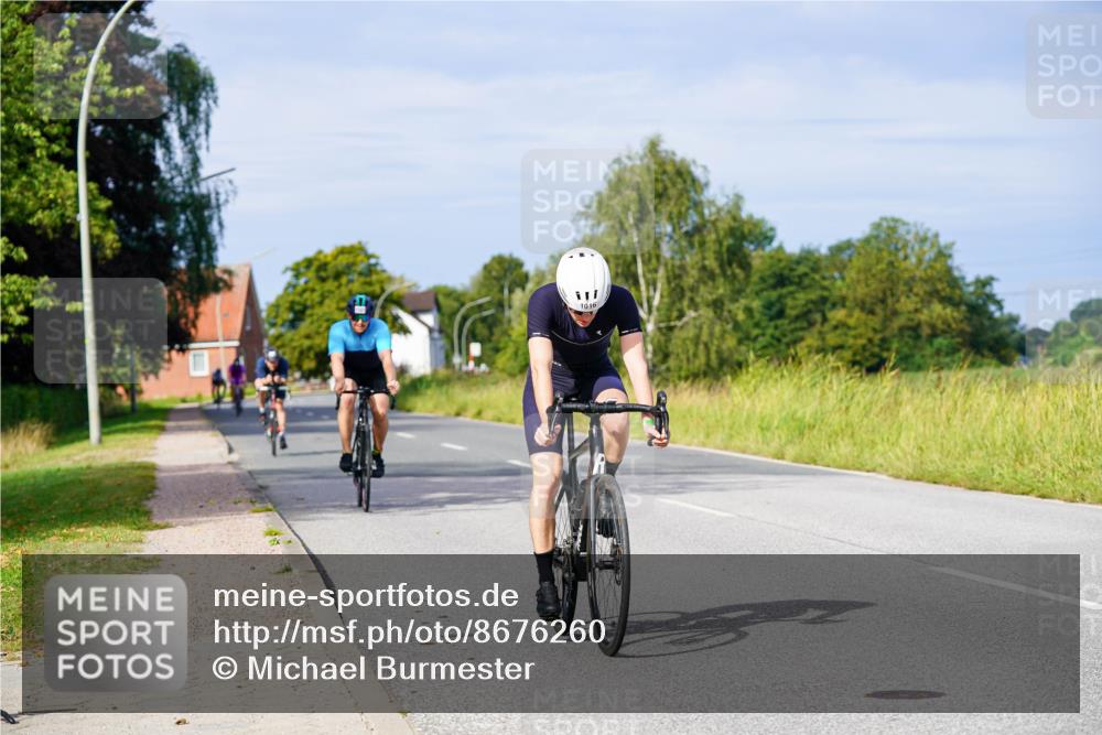31.08.2025 - Elbe Triathlon Hamburg Michael Burmester http://msf.ph/oto/8676260 31.08.2025 10:23:19 Radfahren 922, 965, 989, 1016, 1056, 1086, 1088, 1107 meine-sportfotos.de
