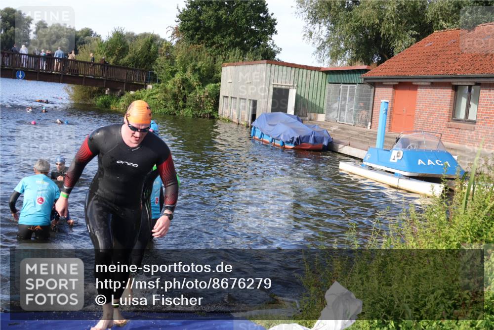 31.08.2025 - Elbe Triathlon Hamburg Luisa Fischer http://msf.ph/oto/8676279 31.08.2025 09:06:24 Schwimmen 416, 524, 530, 537, 598 meine-sportfotos.de